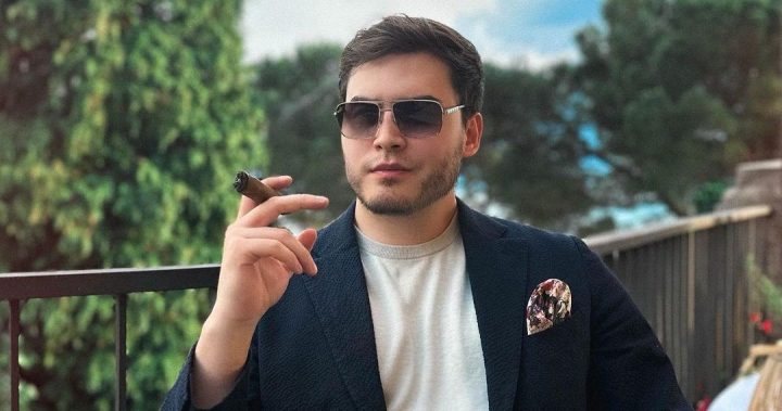 Димаш Адилет — Биография